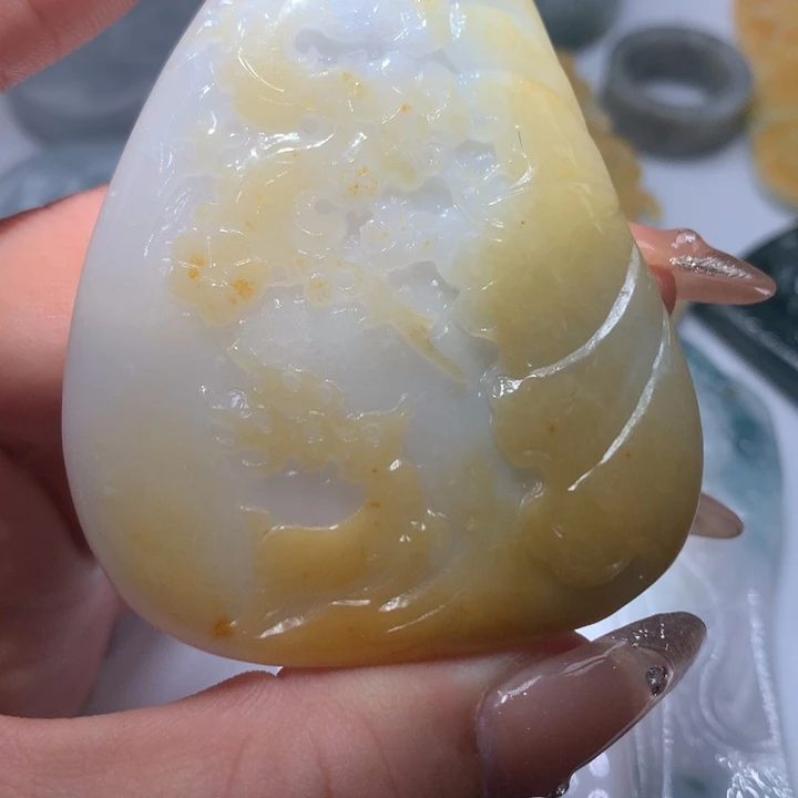 翡翠未镶嵌颈饰保真天然A货翡翠