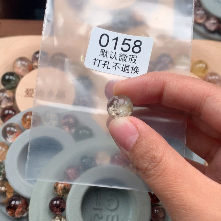 刘***乐合金水晶颈饰水晶