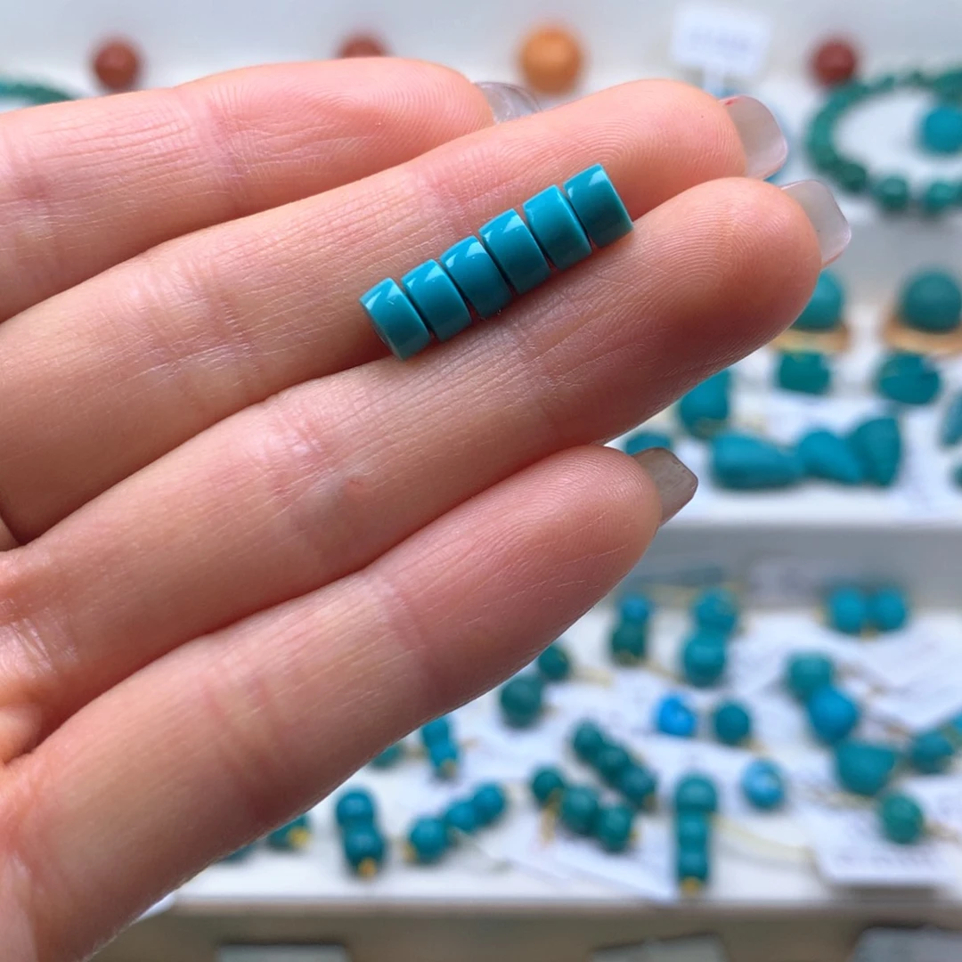 绿松石配饰未镶嵌宇***馕