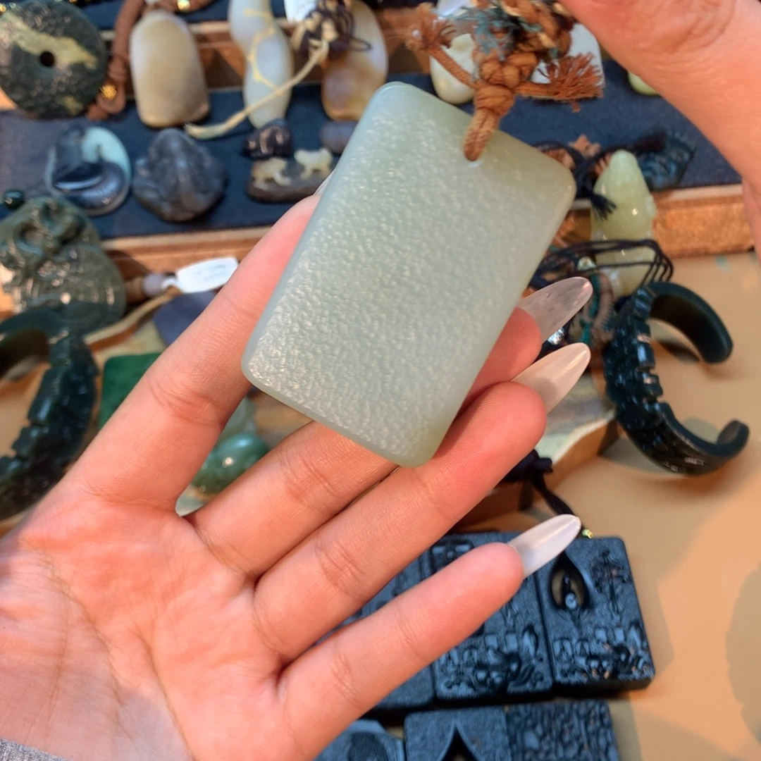 n***y和田玉（糖玉）未镶嵌挂件