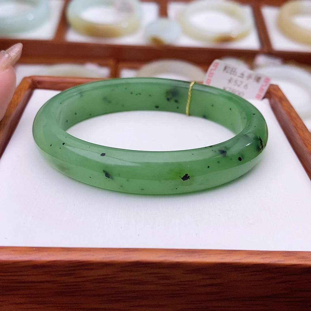 和田玉手镯未镶嵌52.6