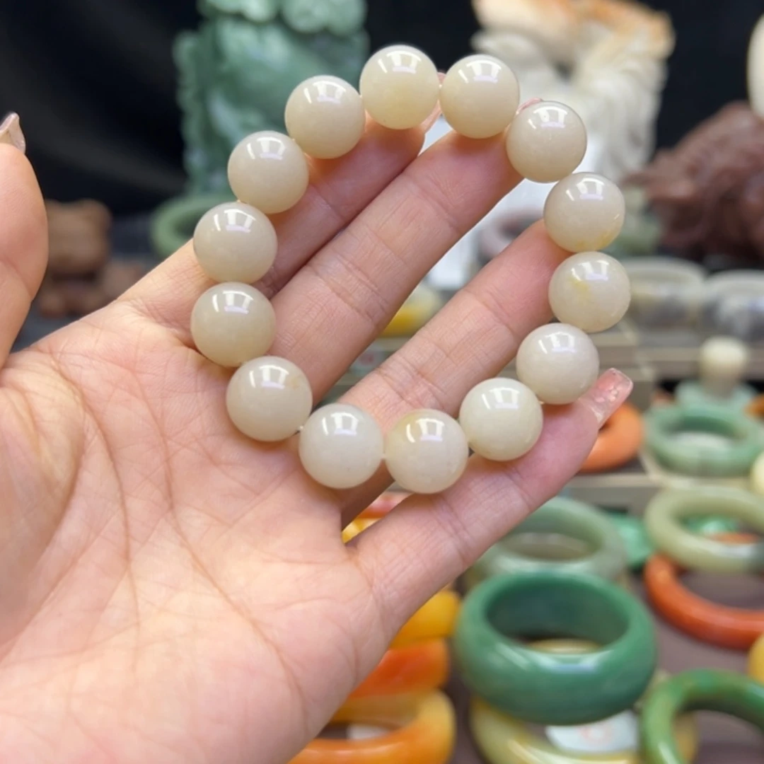 未镶嵌手镯石英岩玉