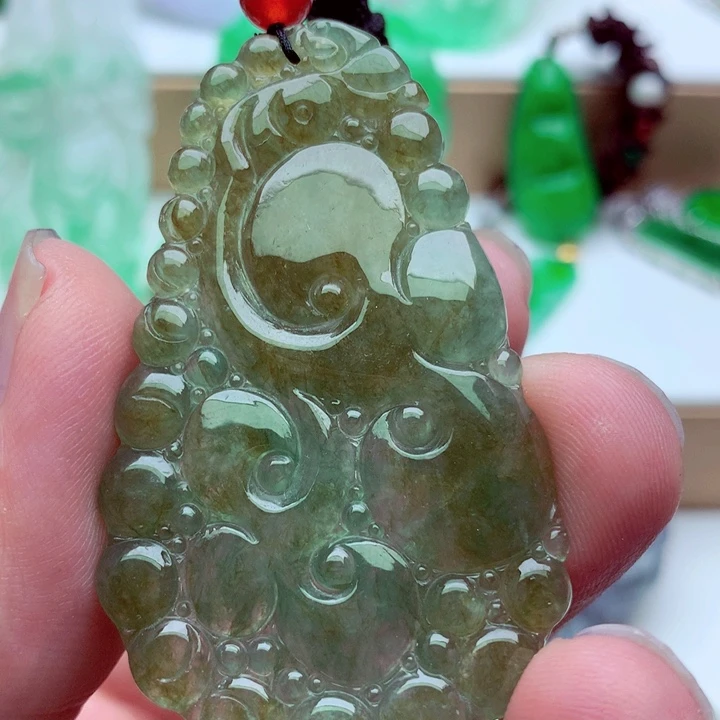 吊坠(不含链)未镶嵌翡翠