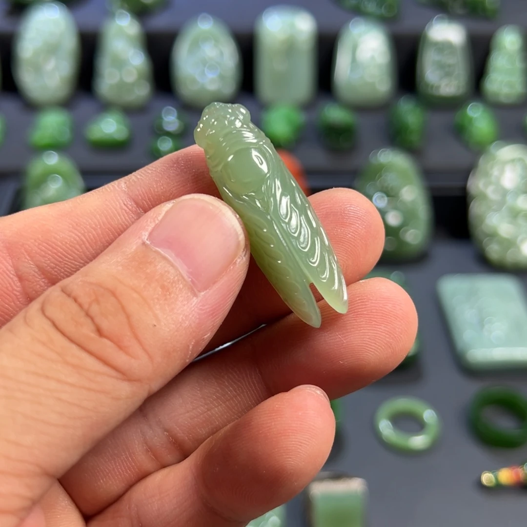 天***）吊坠(不含链)未镶嵌和田玉（碧玉）