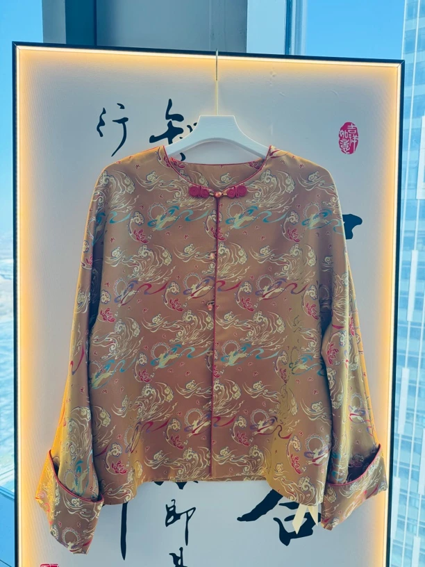 敦煌飞天鹿百搭款外套