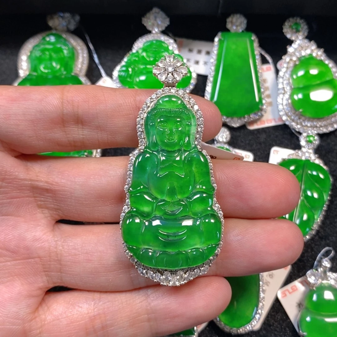 颈饰银S925镶嵌翡翠观音吊坠