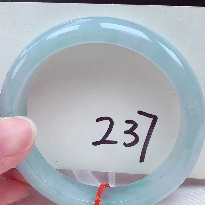翡翠未镶嵌手镯翡翠