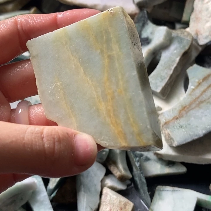 翡翠颈饰未镶嵌天然翡翠
