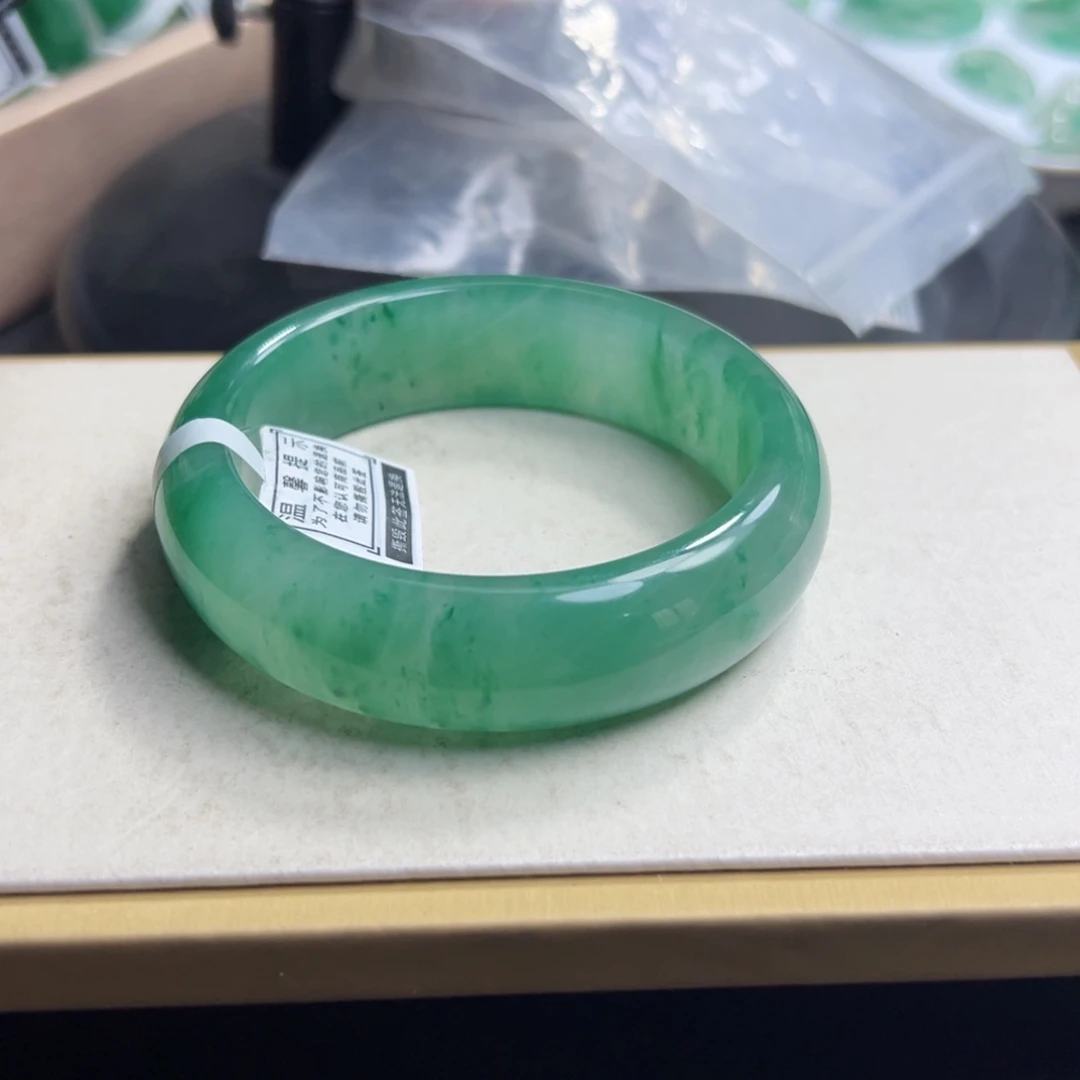 石英质玉手镯未镶嵌z*