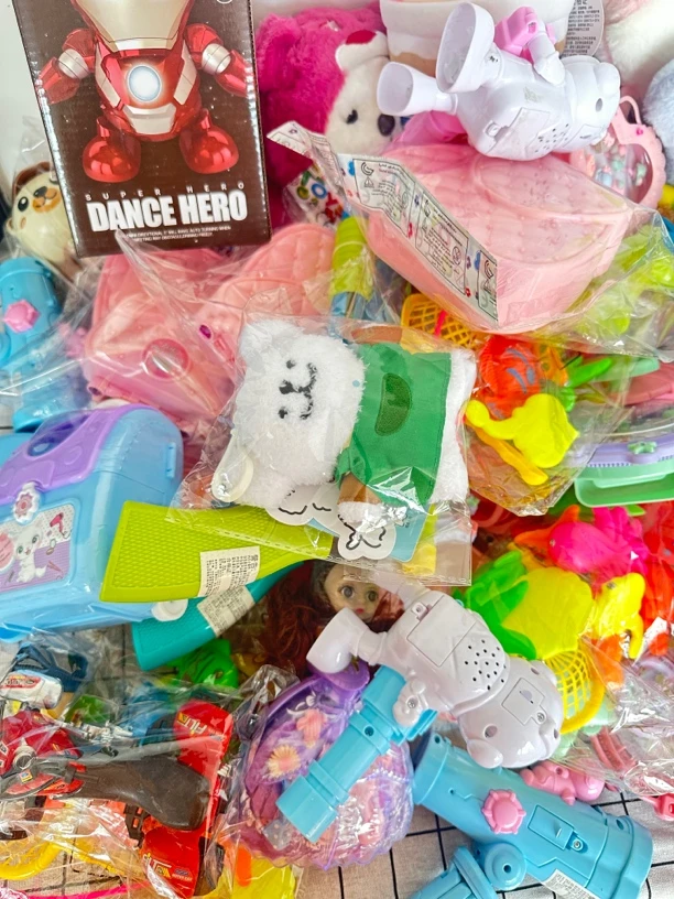 库存玩具含糖果需拆掉默认瑕疵灰尘玩具可爱随机(买前看购物须知)