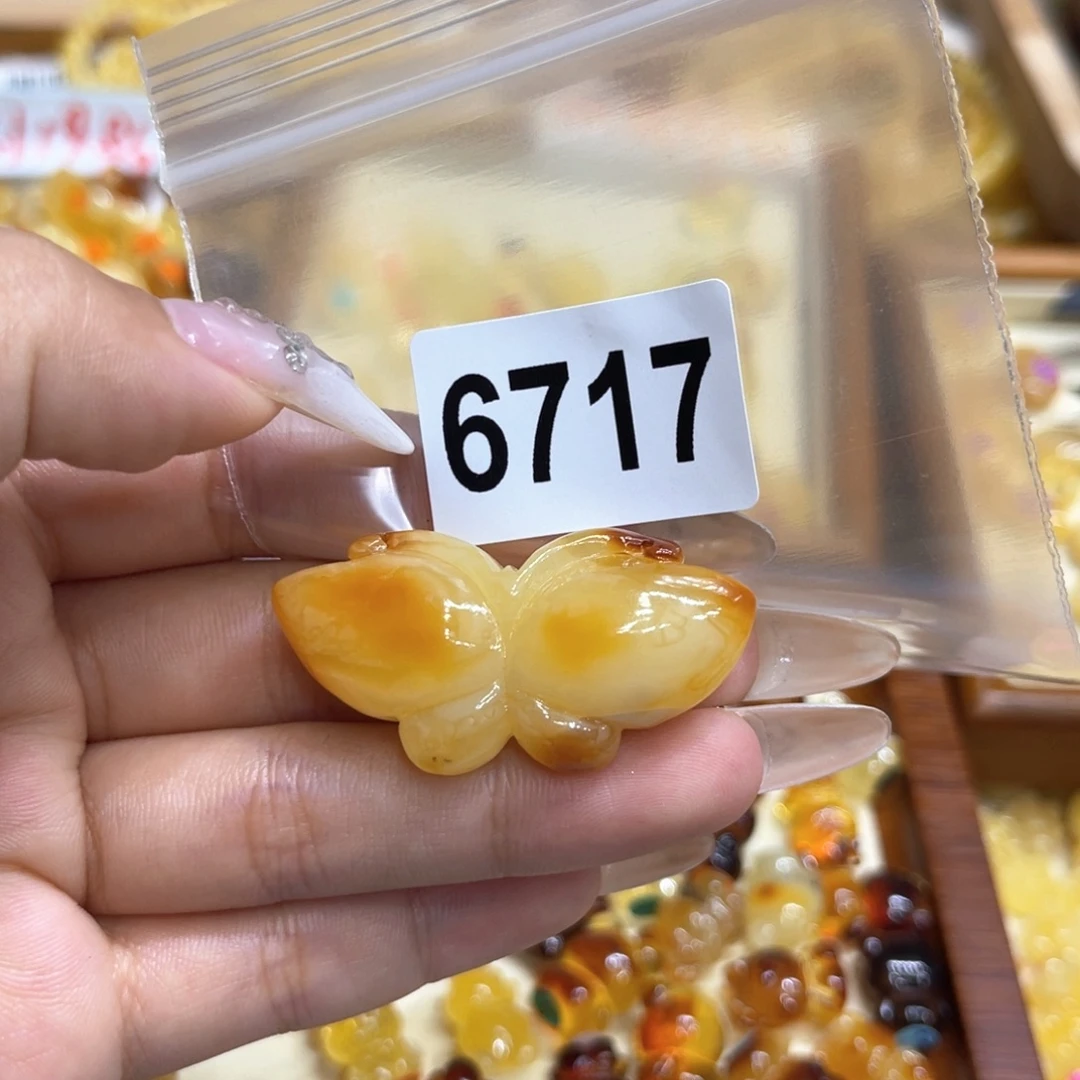 未镶嵌琥珀珠宝奇石