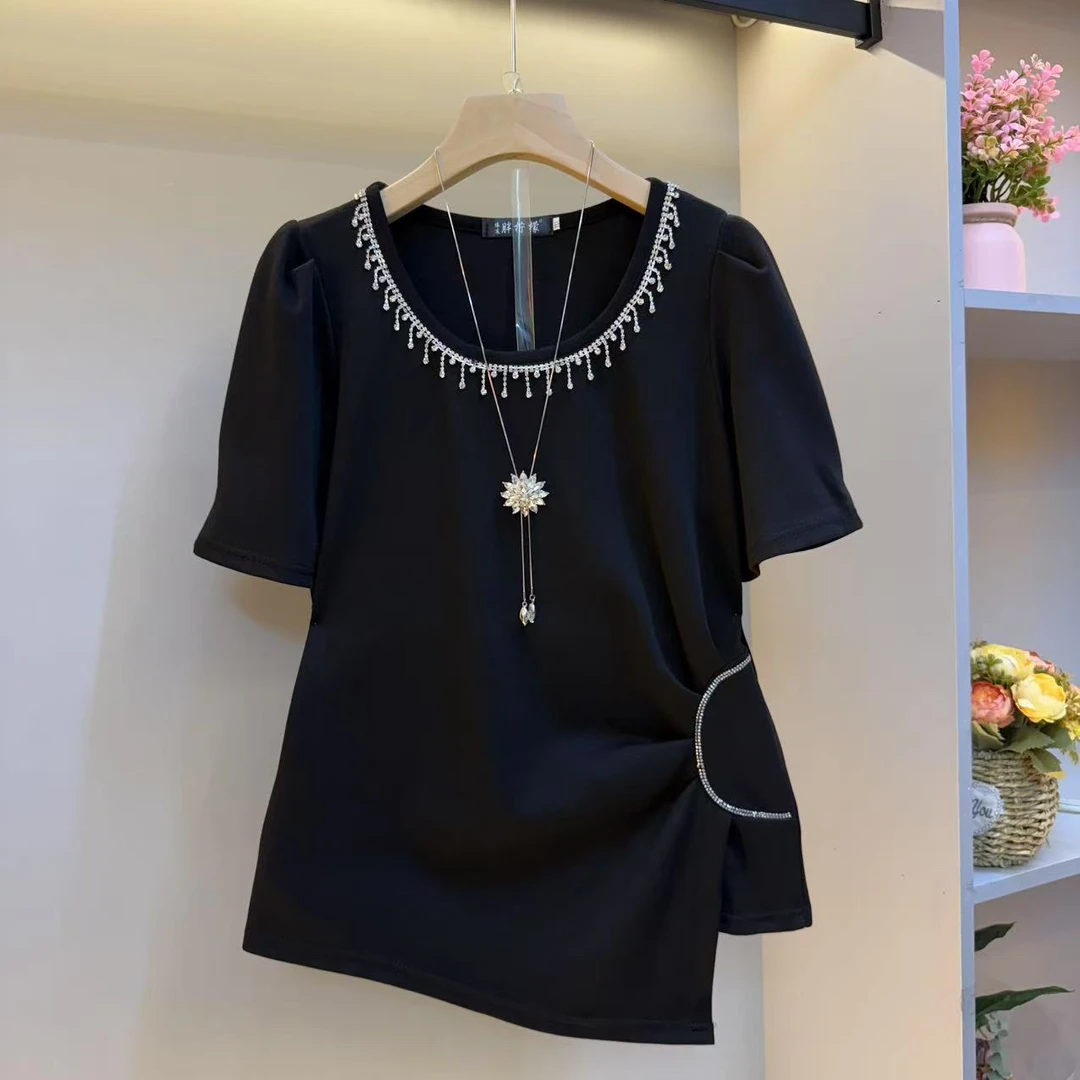 2025年夏季新款遮肉显瘦气质百搭时尚高品质重工钉珠圆领女人衫