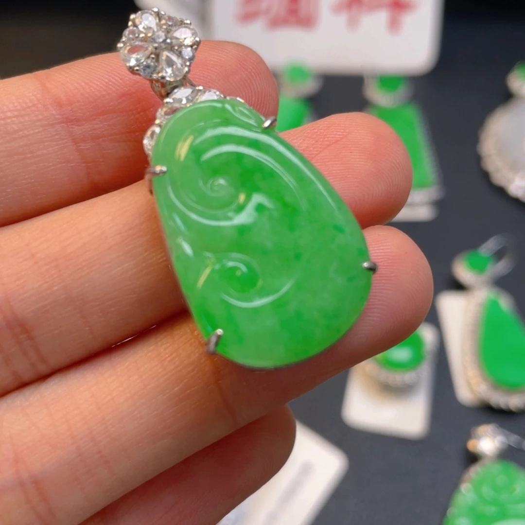 泪***城翡翠银S925镶嵌颈饰