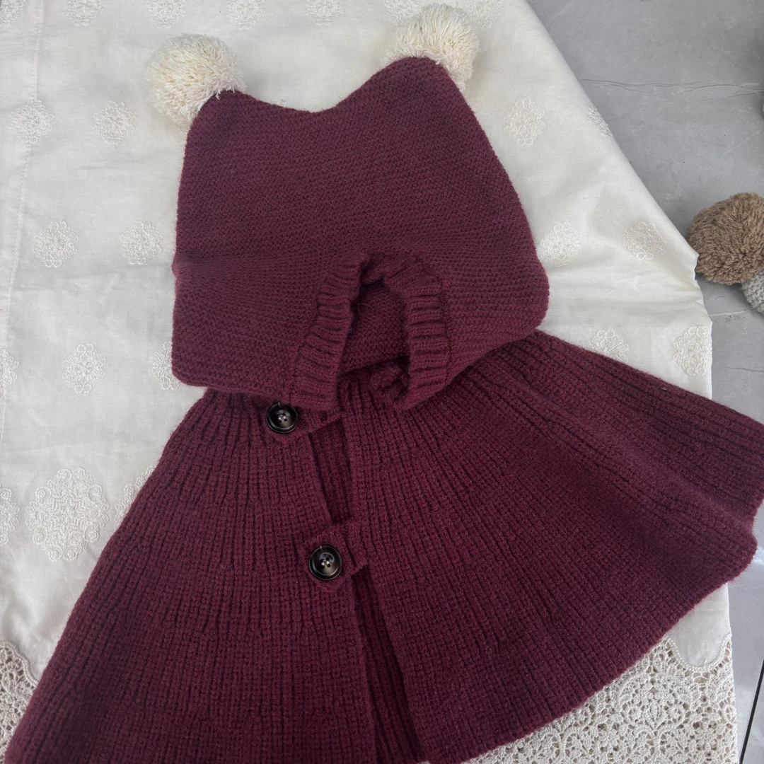 馒头推荐儿童红色球球披肩