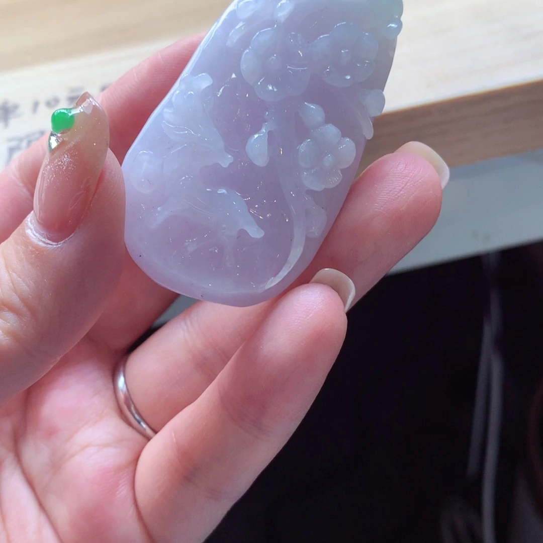 翡翠未镶嵌颈饰吊坠