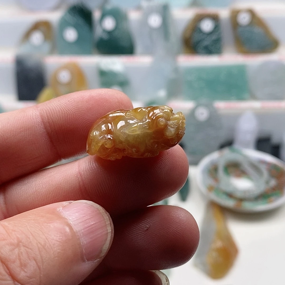 翡翠未镶嵌颈饰乐凡珠宝翡翠挂件