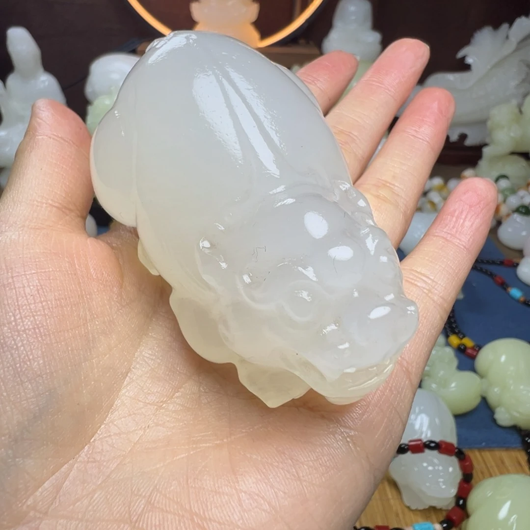 石材风**哥青海料高冰白貔貅