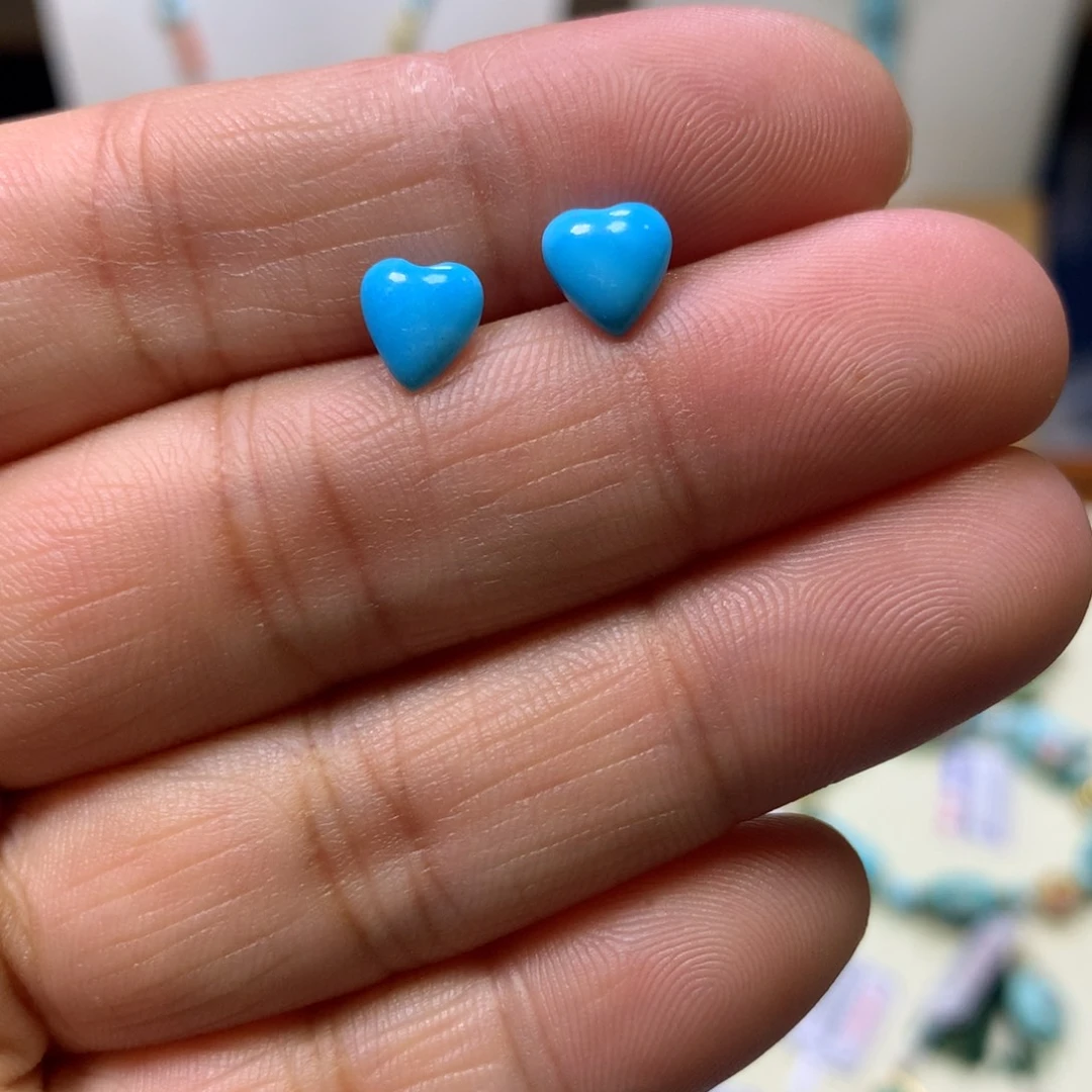 绿松石18K金镶嵌耳钉