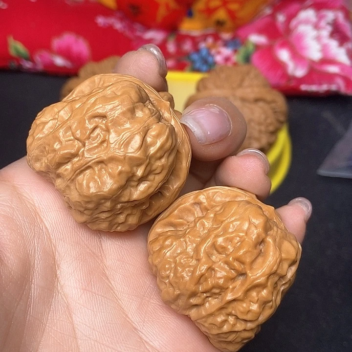 文玩核桃把件群**主38蛤蟆头微瑕