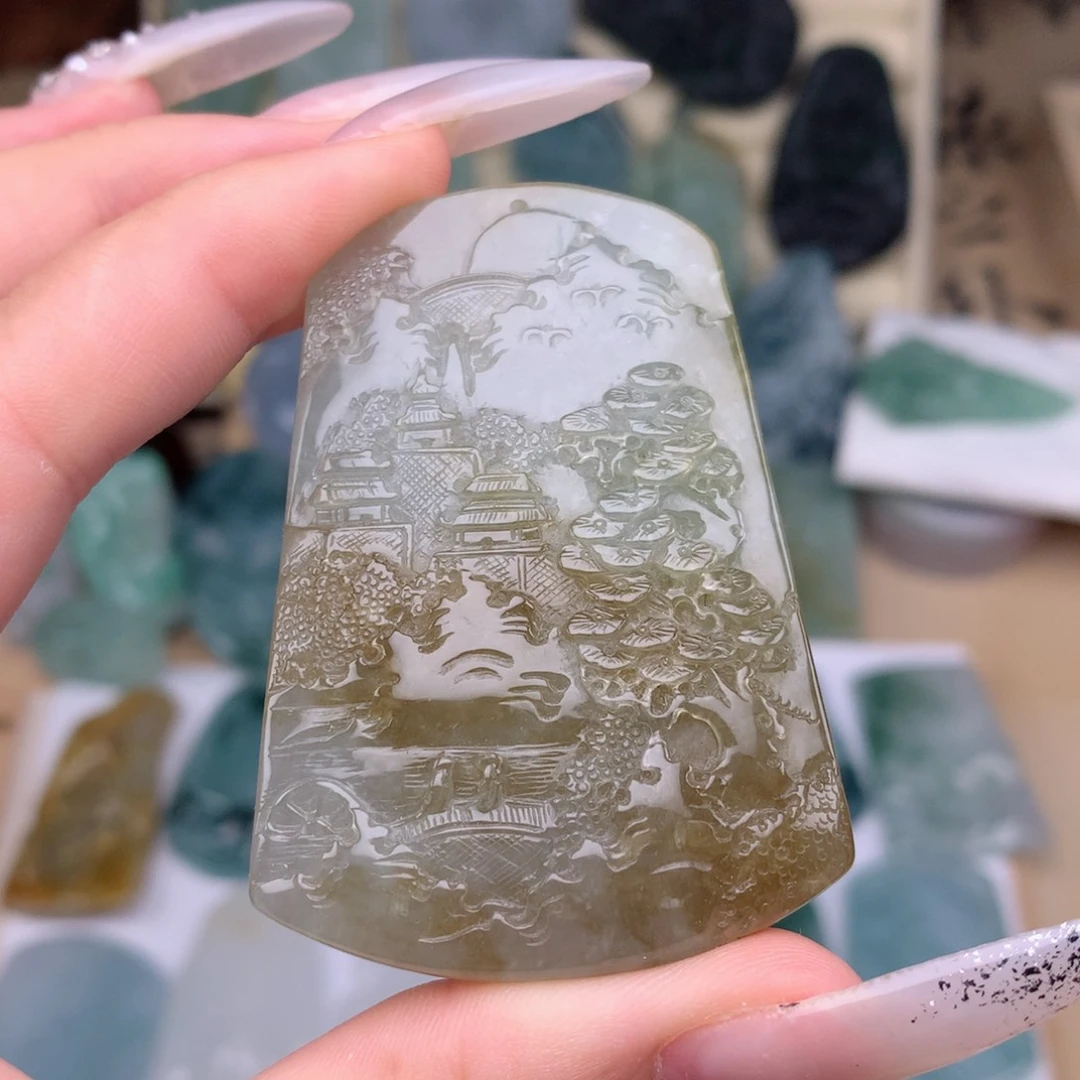 翡翠未镶嵌颈饰山水