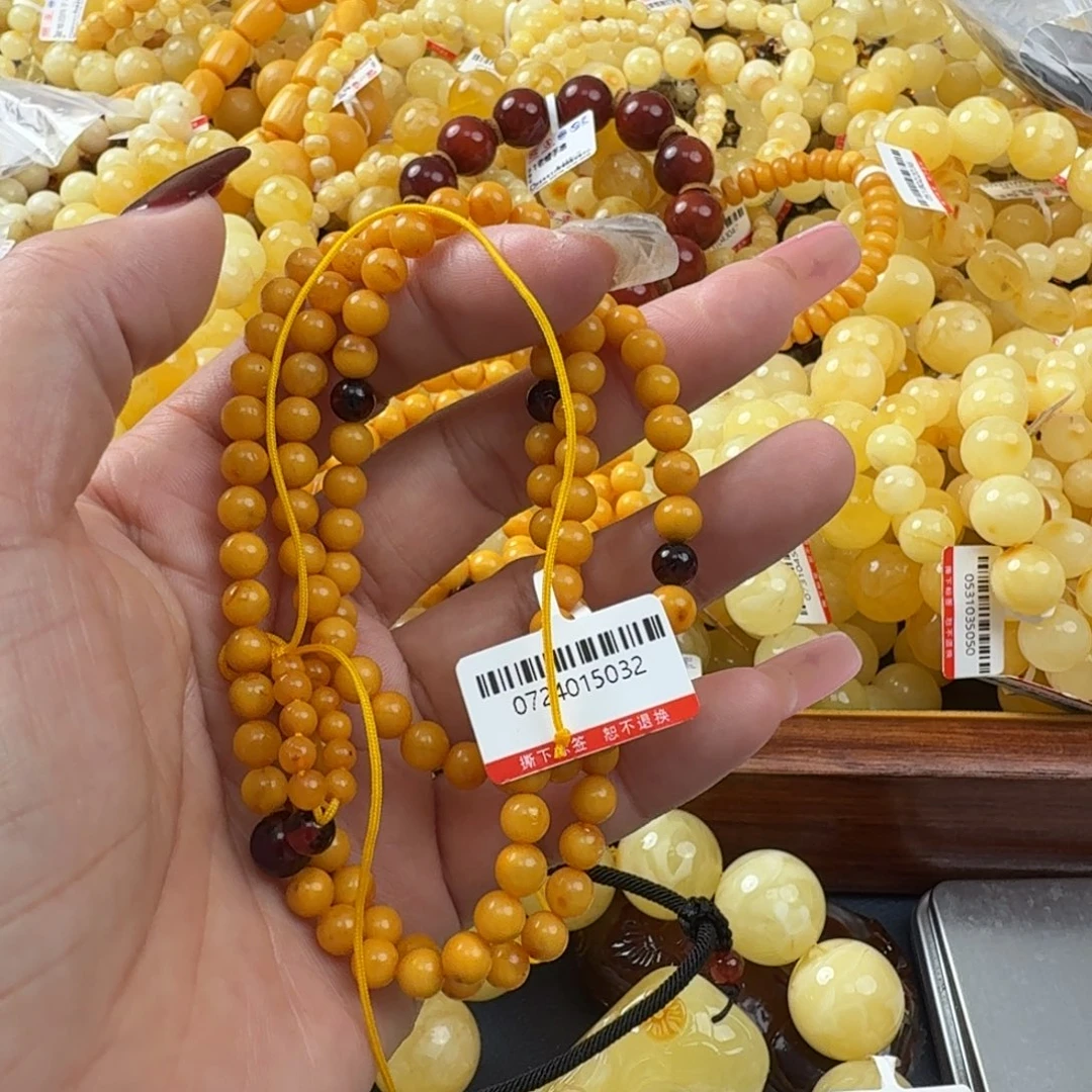 未镶嵌琥珀珠宝奇石