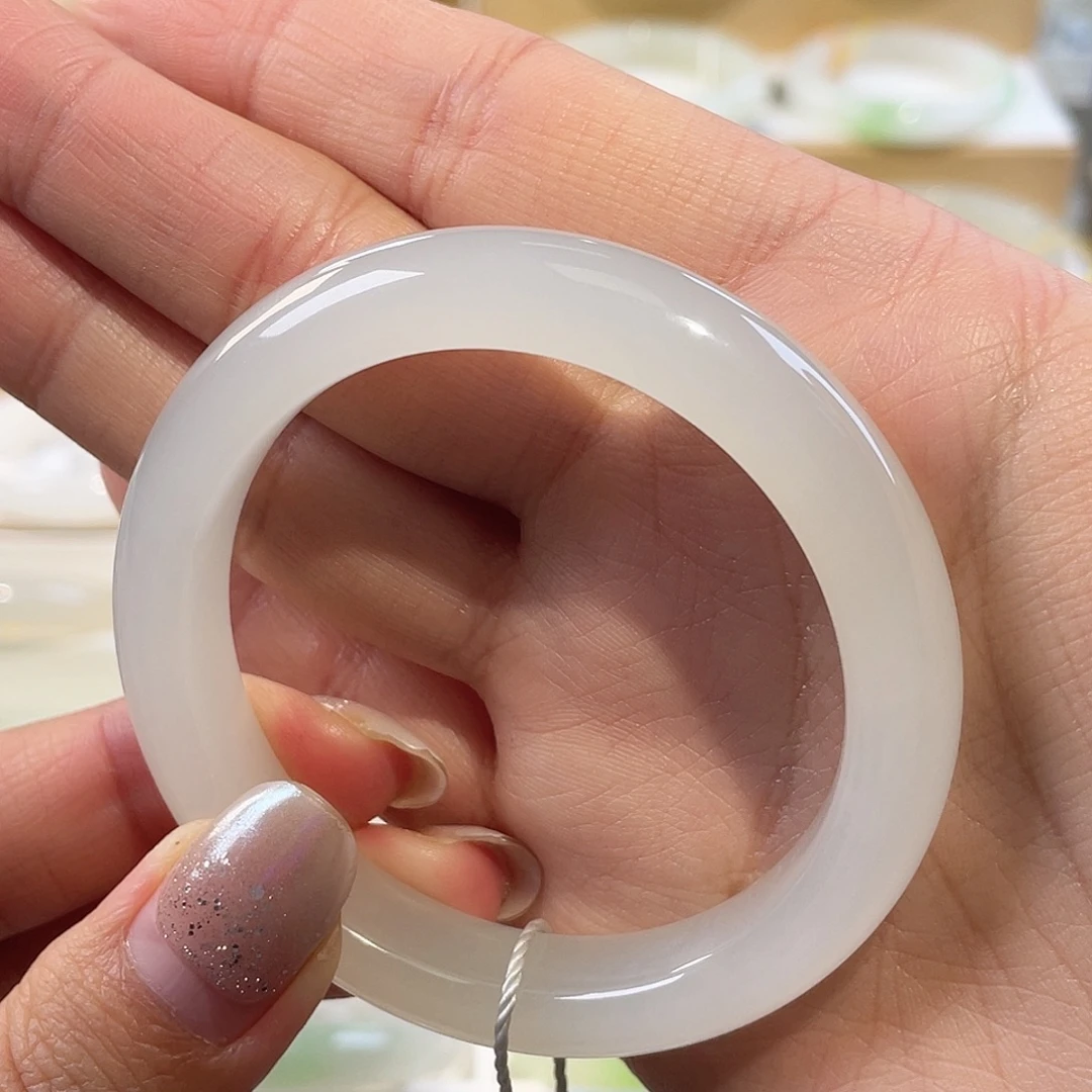 和田玉未镶嵌手镯冰胶猫老料