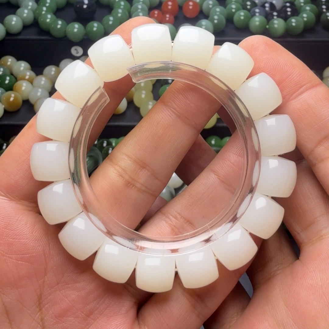 和田玉未镶嵌手串