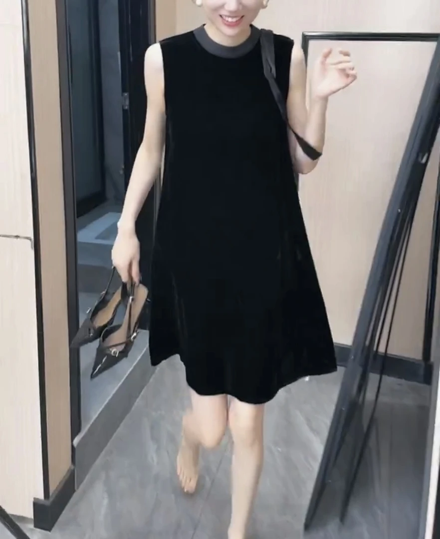 夏季无袖简约气质百搭宽松显瘦短款黑色连衣裙FJ61107