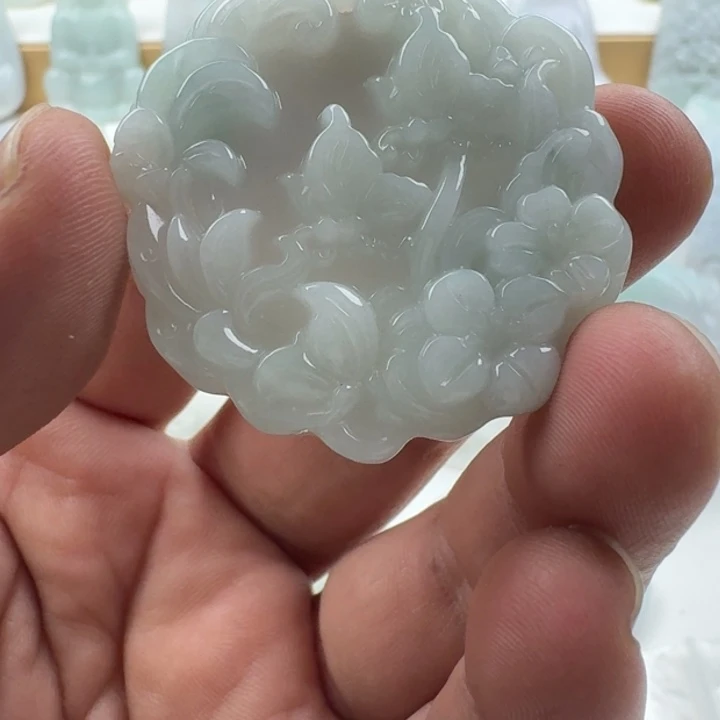 翡翠未镶嵌颈饰天然缅甸A货翡翠
