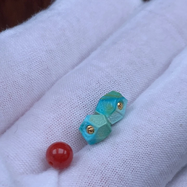南红玛瑙未镶嵌珠宝奇石