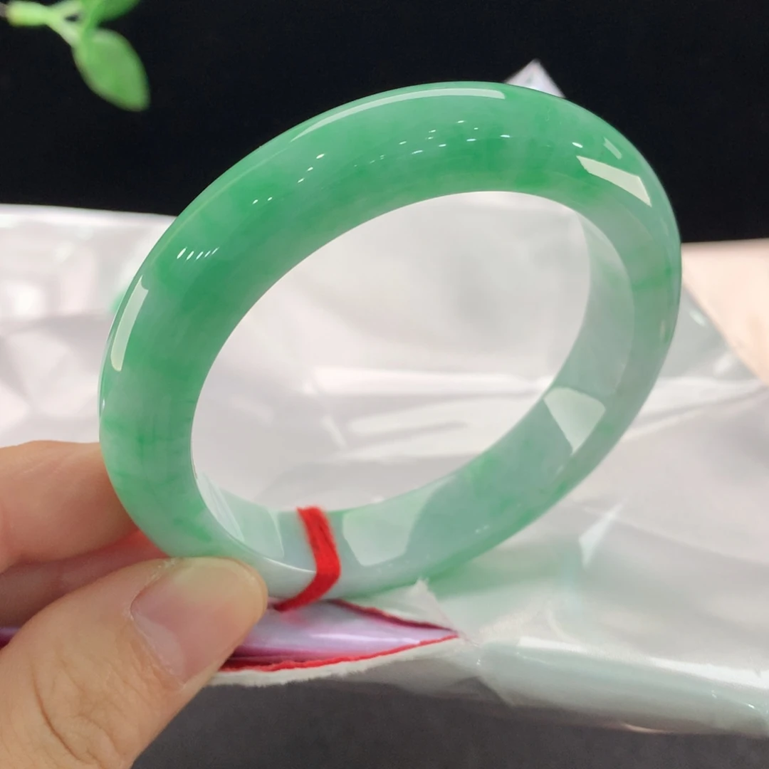 翡翠未镶嵌手镯0549