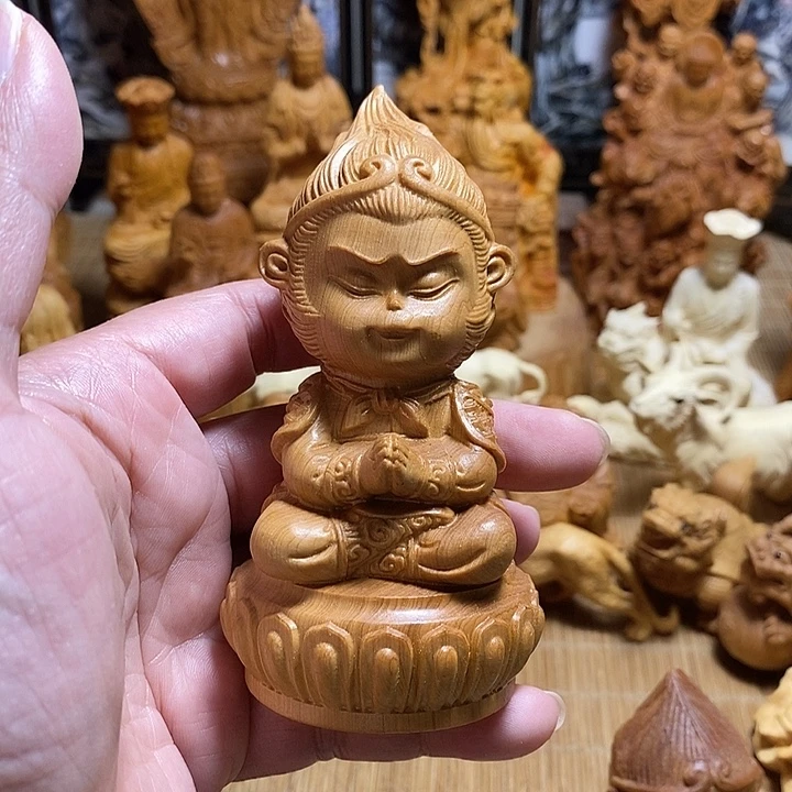 岁***好柏木（崖柏）大圣摆件