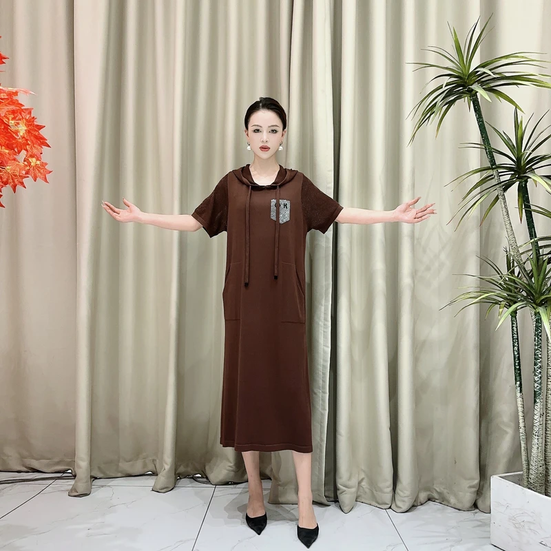 9674咖色连衣裙收腰显瘦设计师优雅时尚轻奢气质夏季
