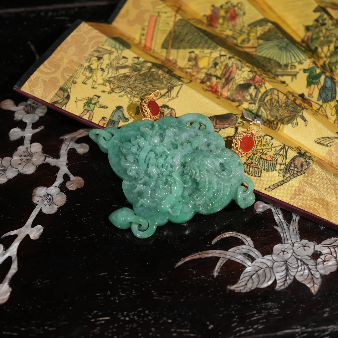 2.6香港王老板-翡翠镶嵌吊坠kb76