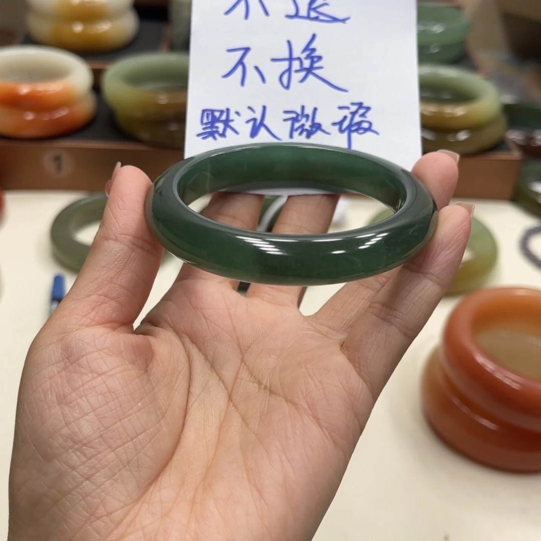 石英岩玉未镶嵌珠宝奇石