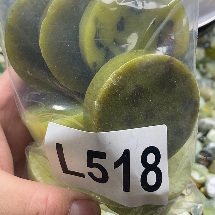 岫玉鱼缸石未镶嵌