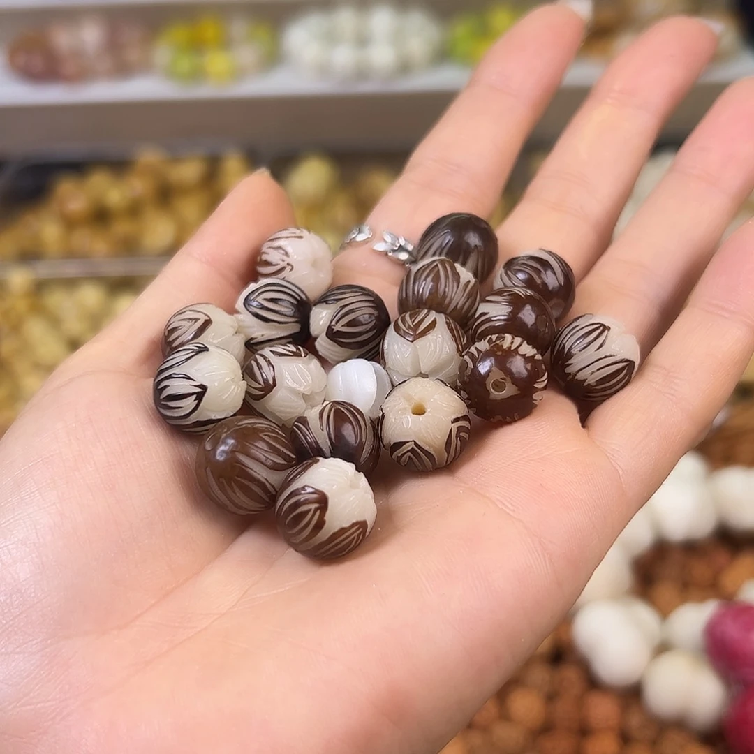 菩提根/象牙果手串卡13带皮莲花30颗非圆