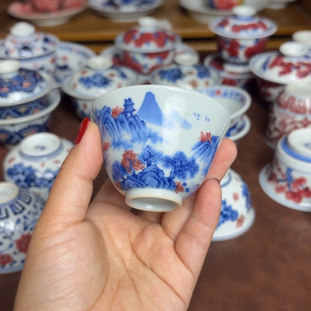 青花釉里红山水小杯
