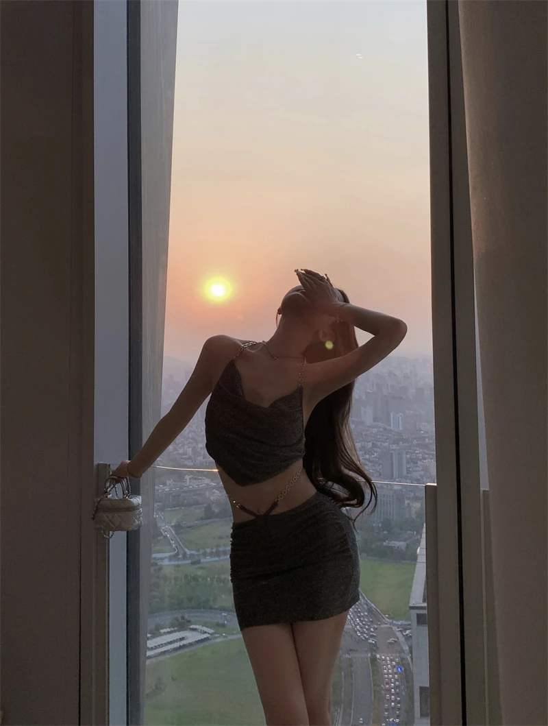 纯欲风辣妹性感系带吊带背心上衣半身裙镂空链条包臀短裙两件套