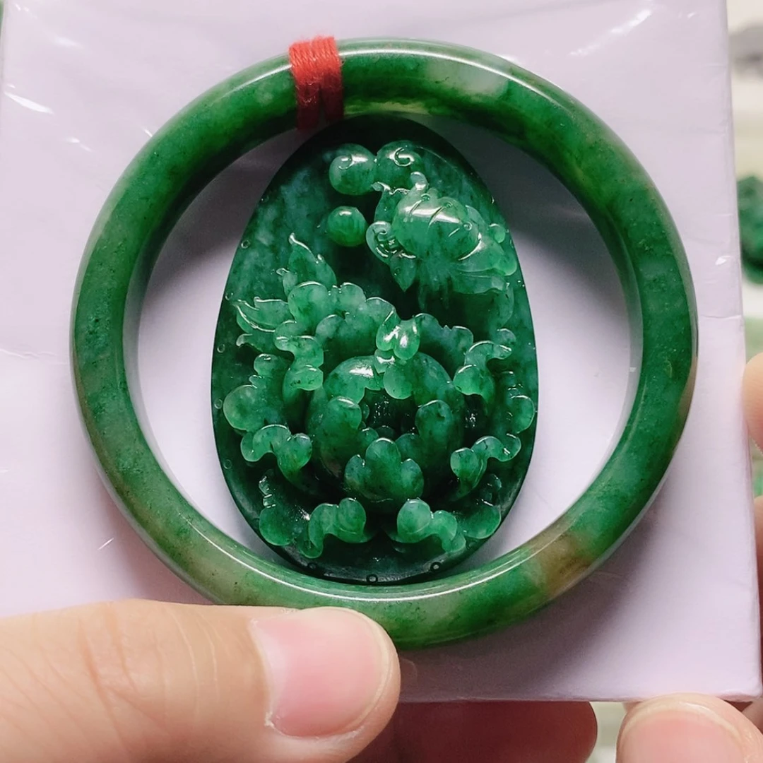 【闪购商品】未镶嵌独山玉挂件易****木