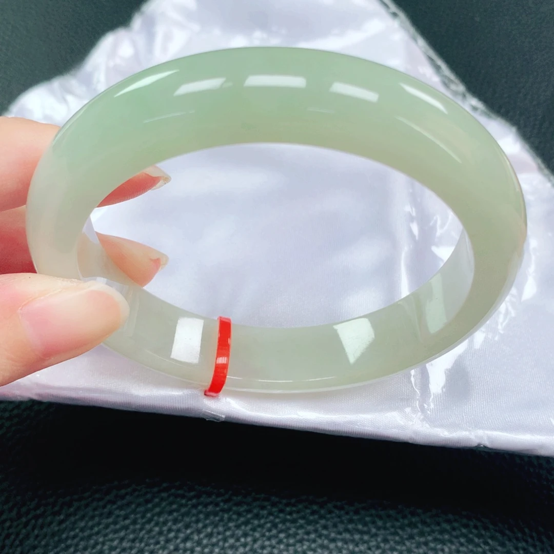 翡翠未镶嵌手镯61圈