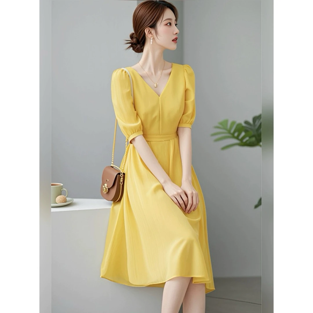 高级感轻奢收腰高端漂亮黄色小个子气质连衣裙设计感女神范长裙