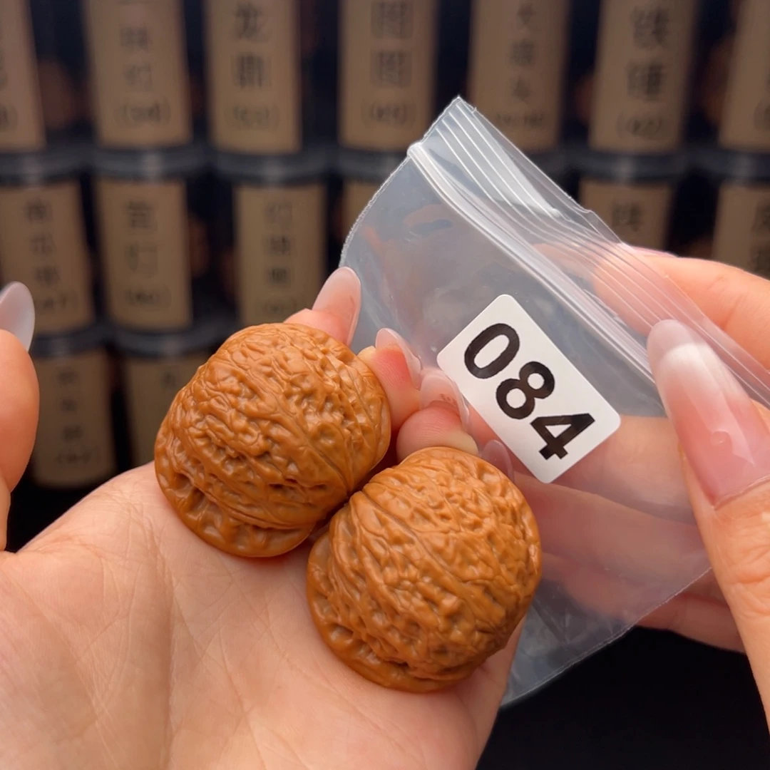 Ｒ***Ｉ文玩核桃吊坠铁锤