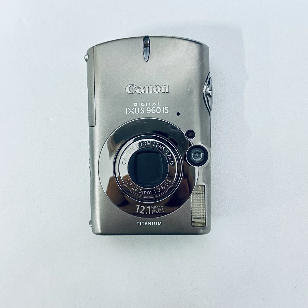 9新 Canon/佳能 ixus960福利款1210w像素人像闭眼入人白景浓