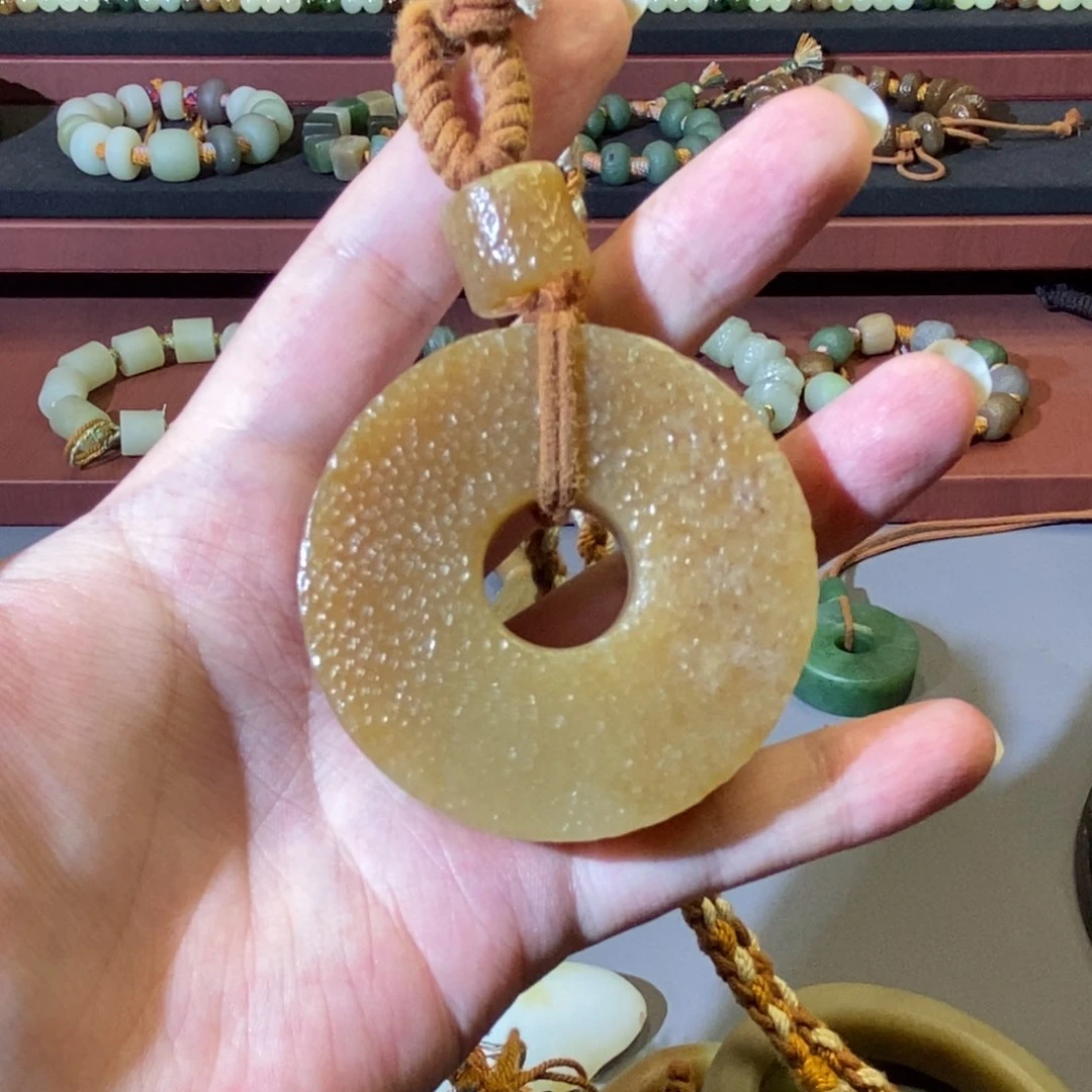 和田玉未镶嵌颈饰楊***k