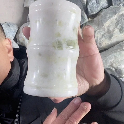 蛇纹石玉未镶嵌珠宝奇石