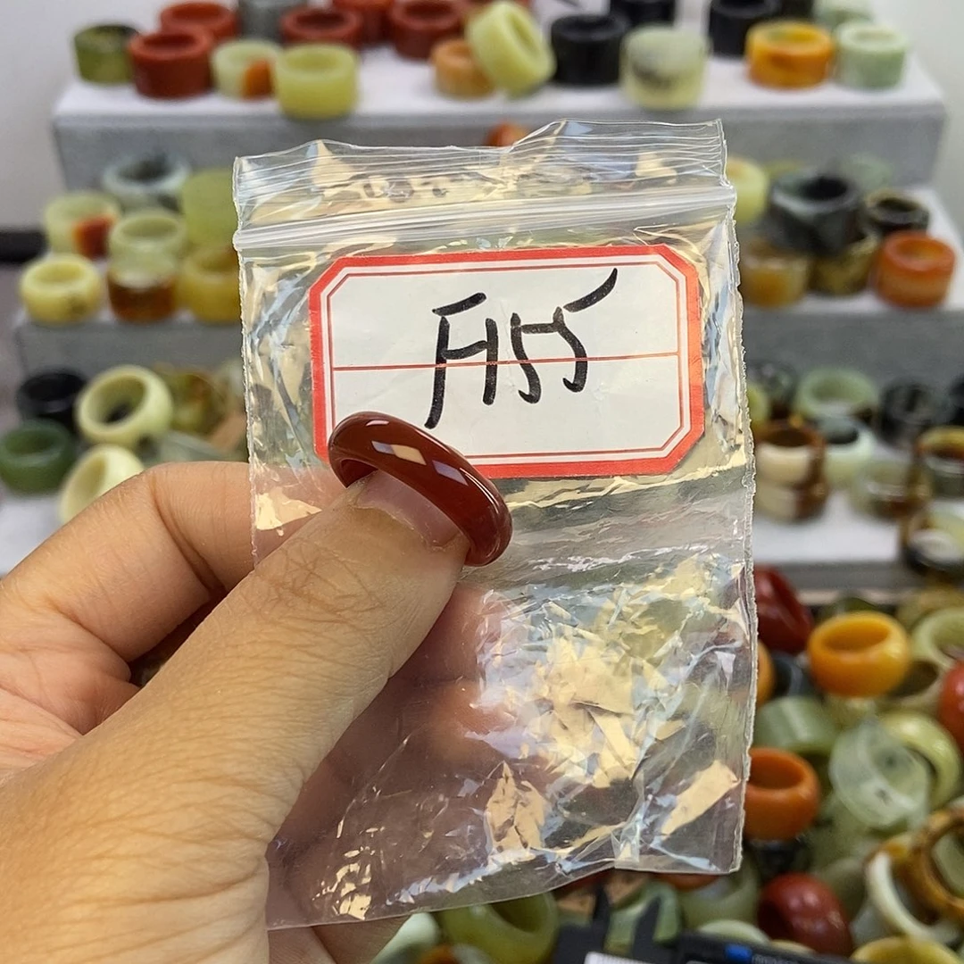 我***蛇纹石玉未镶嵌戒指