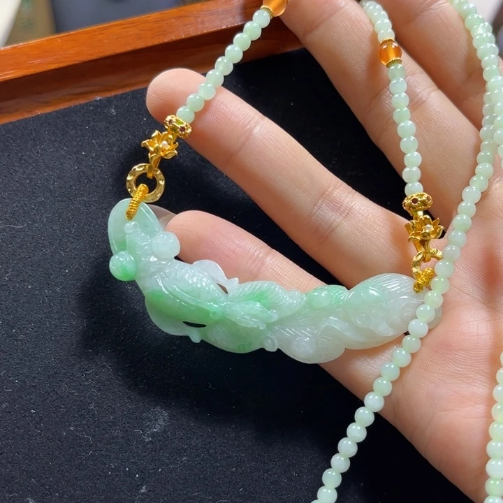 翡翠未镶嵌吊坠(赠链)锦鲤