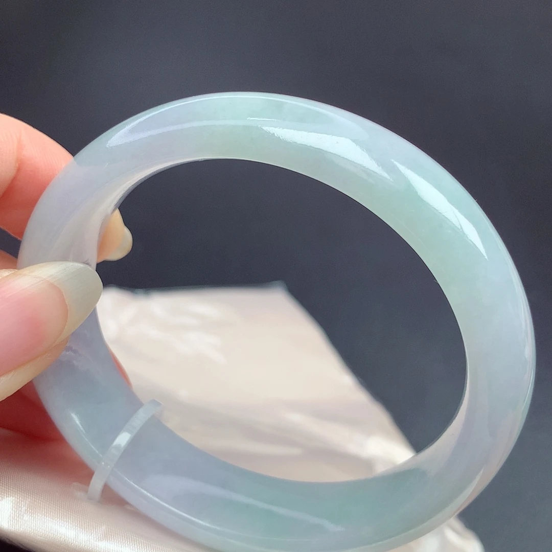 翡翠未镶嵌手镯（贵妃镯）56.5圈口