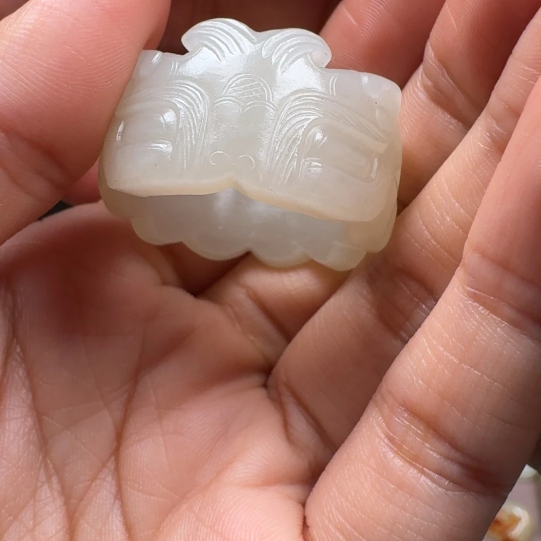 和田玉颈饰未镶嵌龍*